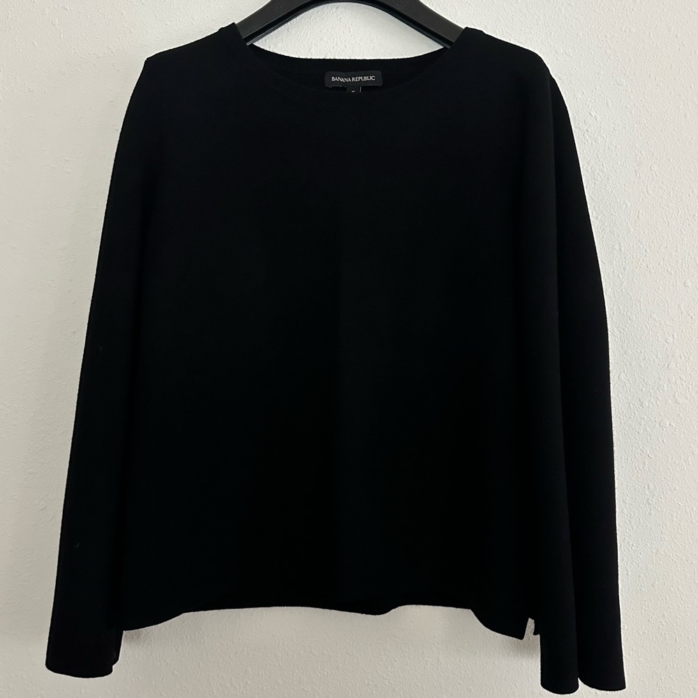 Banana Republic black sweater w bell sleeves